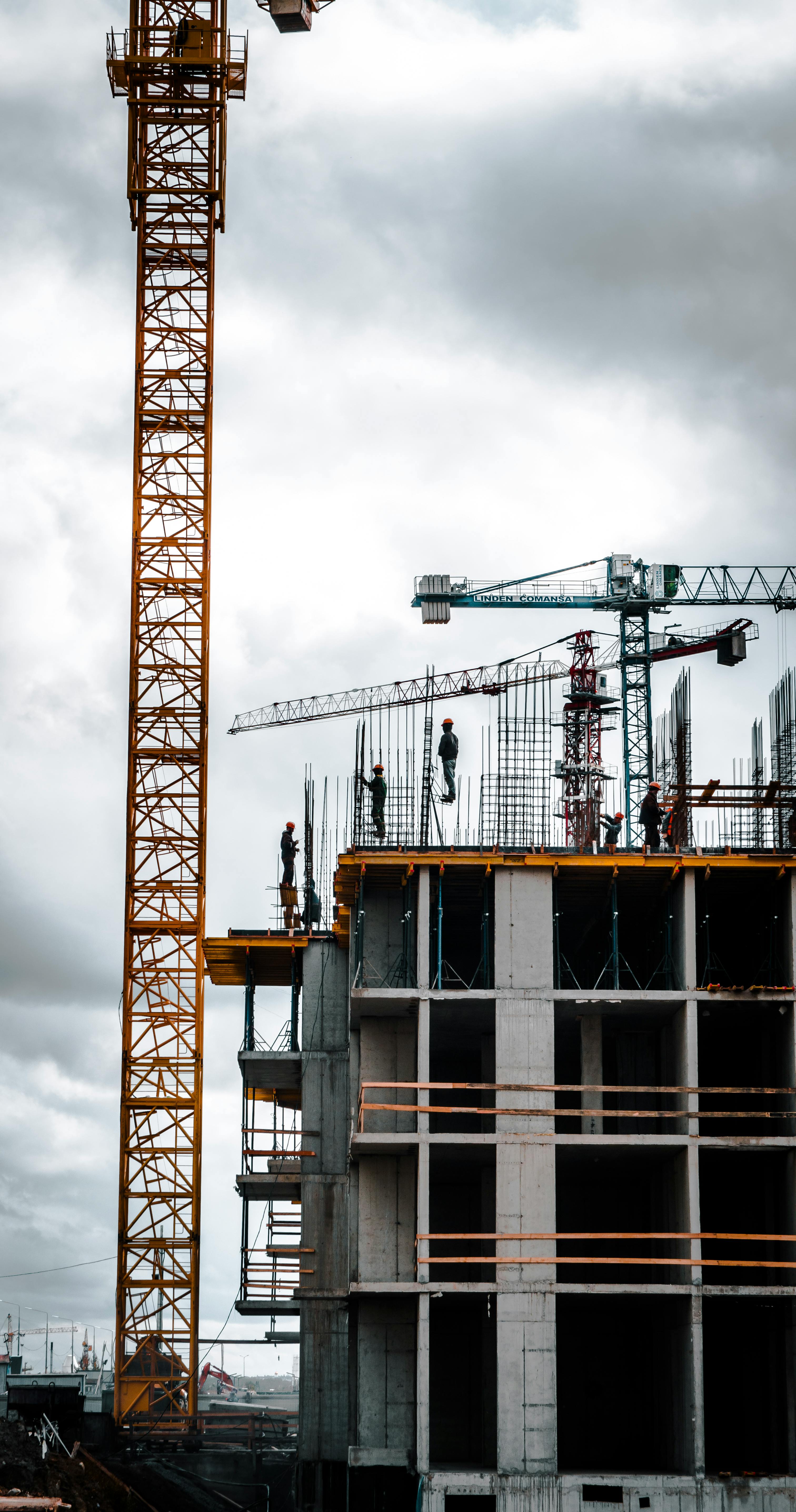 Équipe sur chantier de construction